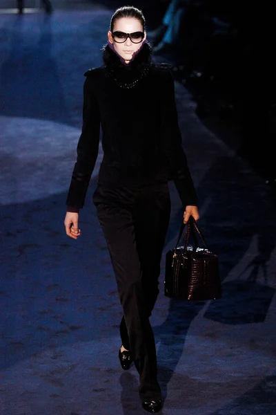 Look 12